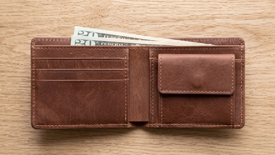 JAVDA Heritage Bi-Fold – Premium Full-Grain Leather Wallet in Cognac